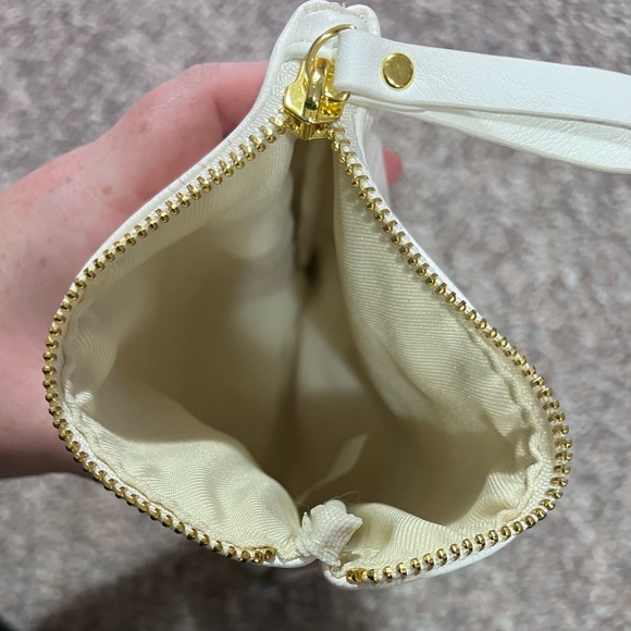 Watercolour Pouch 💕 - Picture 3 of 3